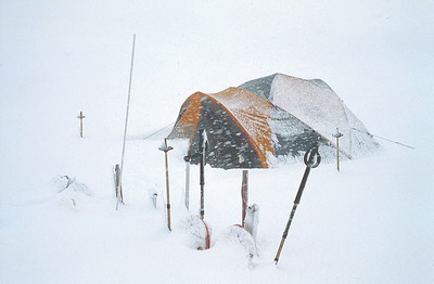 Patagonie Terre de Feu, -Tente sous la neige