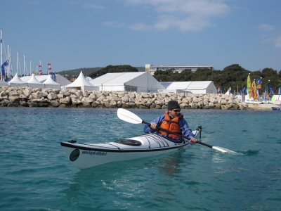 Kayak de mer Nomura de Goltziana