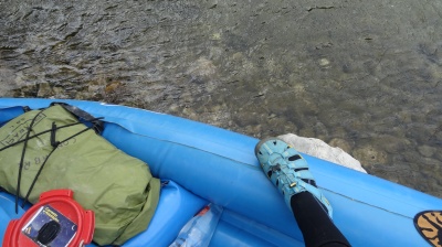 Descente du Tarn en canoë, les Clearwater sont très appropriées portées sur des chaussons néoprène (eau encore fraîche début mai)