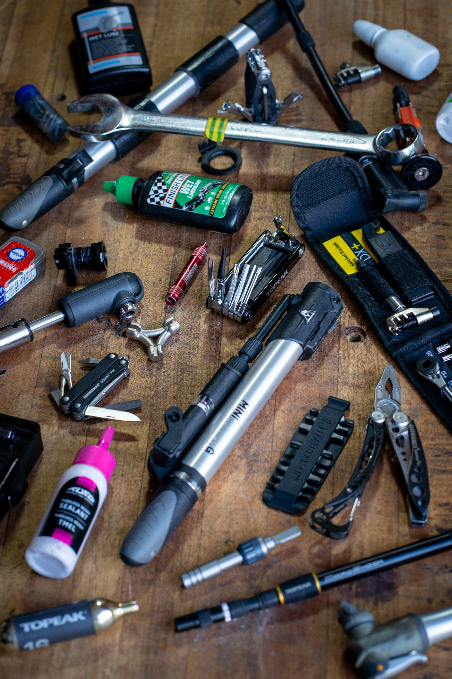 Copiel Trousse d'outils de vélo, 16 en 1 Kit Réparation Vélo Pneu