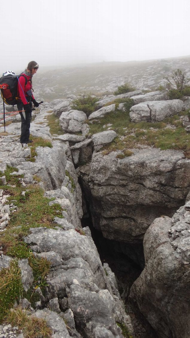 Vers 9h la pluie s'arrête, on monte vers le sommet