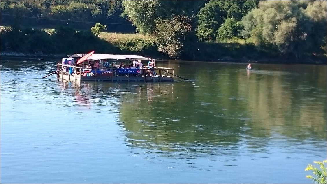 Week-end sur un radeau au fil du Danube ....