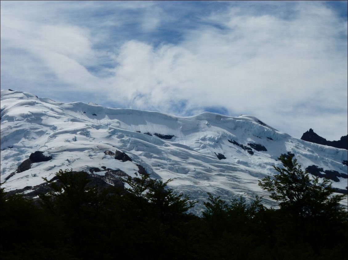 Les glaciers vus du lac