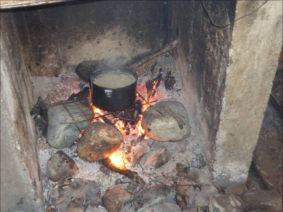 On apprécie la cheminée.