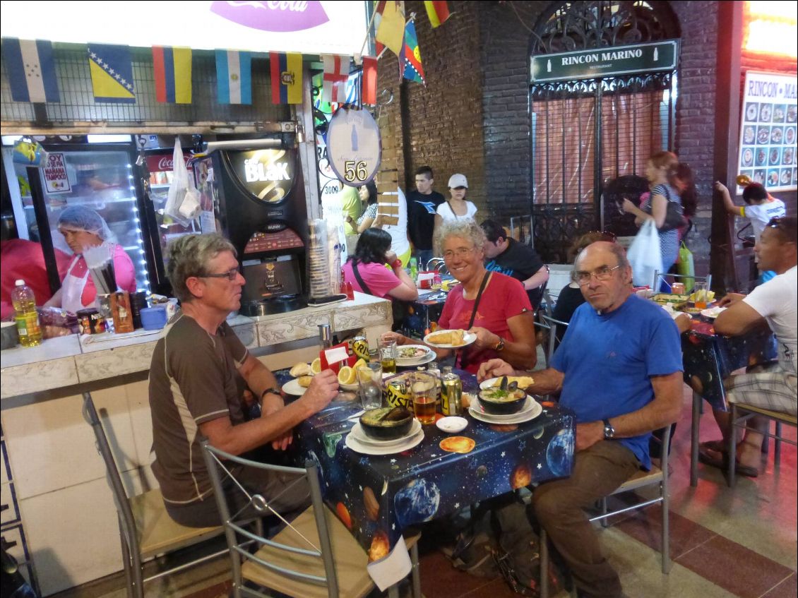 Repas au marché central