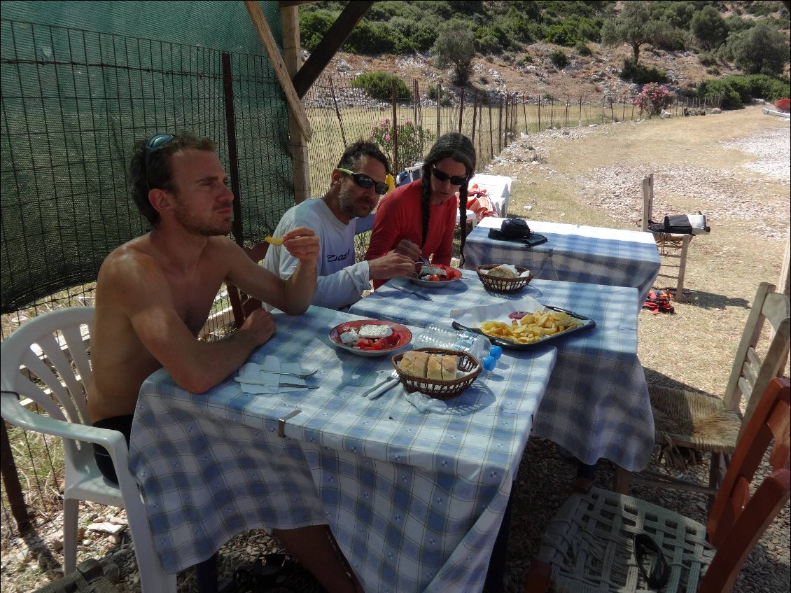 Repas à la rustique petite Kantina