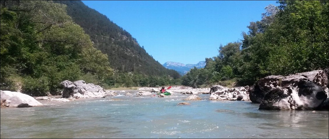 Slalom entre les rochers.