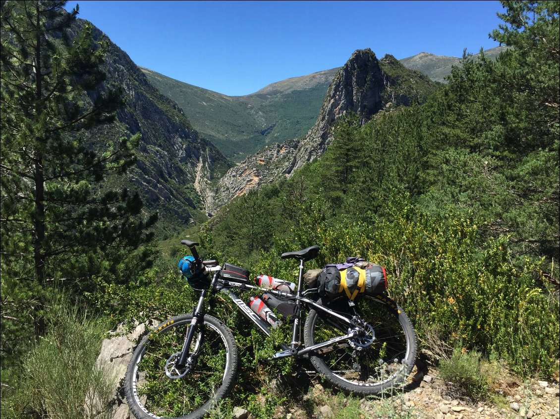 Les gorges du Verdon vues du GR4