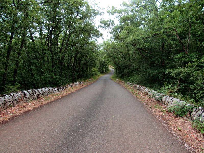 Route lotoise sur le causse