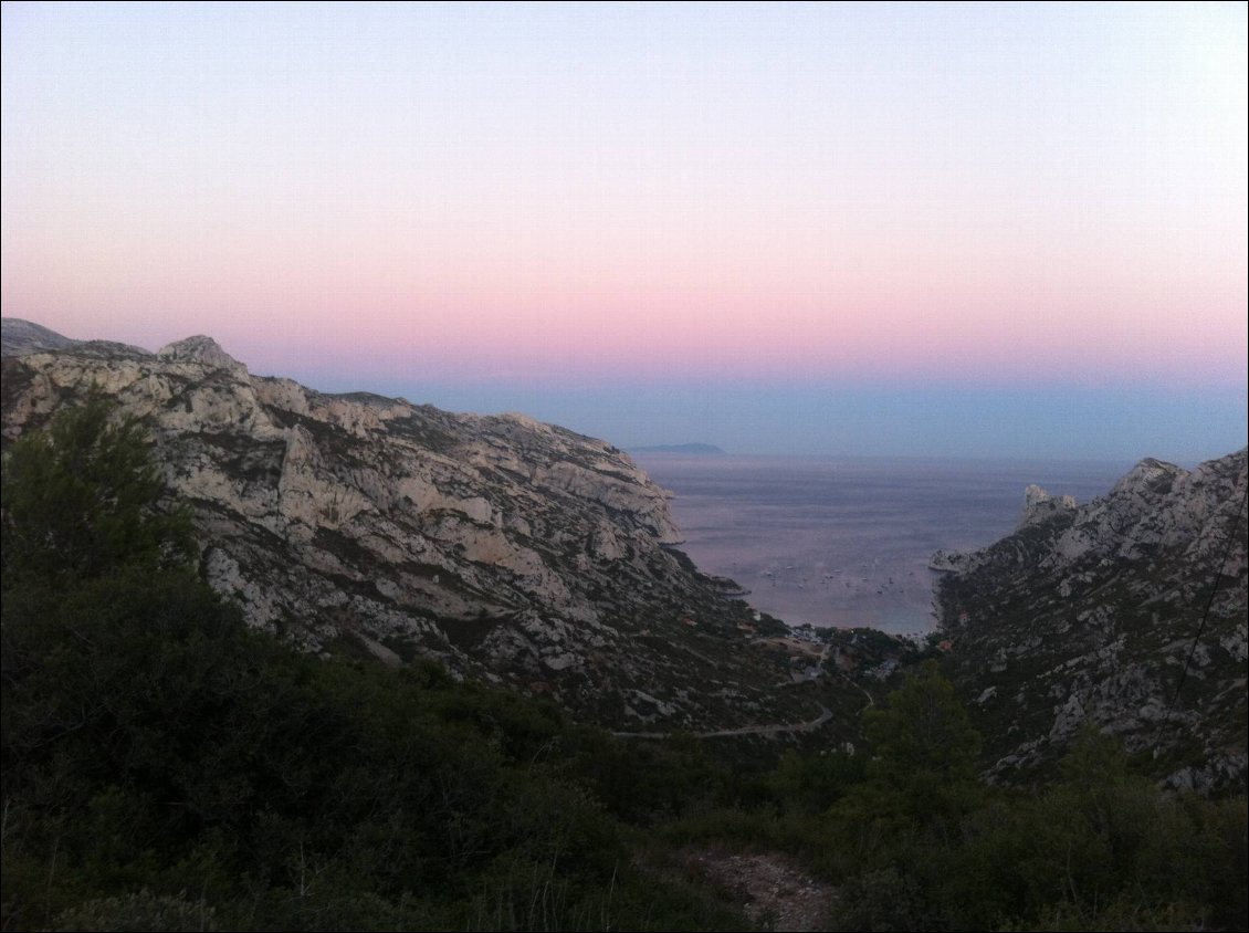 Calanque du Sormiou à Marseilles pour le couché du soleil!! Merci Eric pour cette Balade!