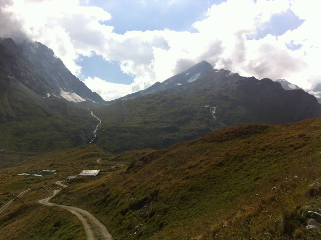 vue sur la fenetre de Durand, en approchant de la cabane Chandrion