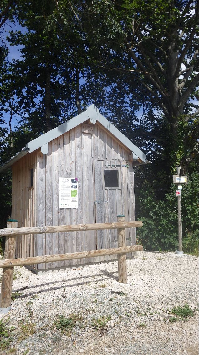 une des quelques cabanes des Gabelous présentes sur le parcours