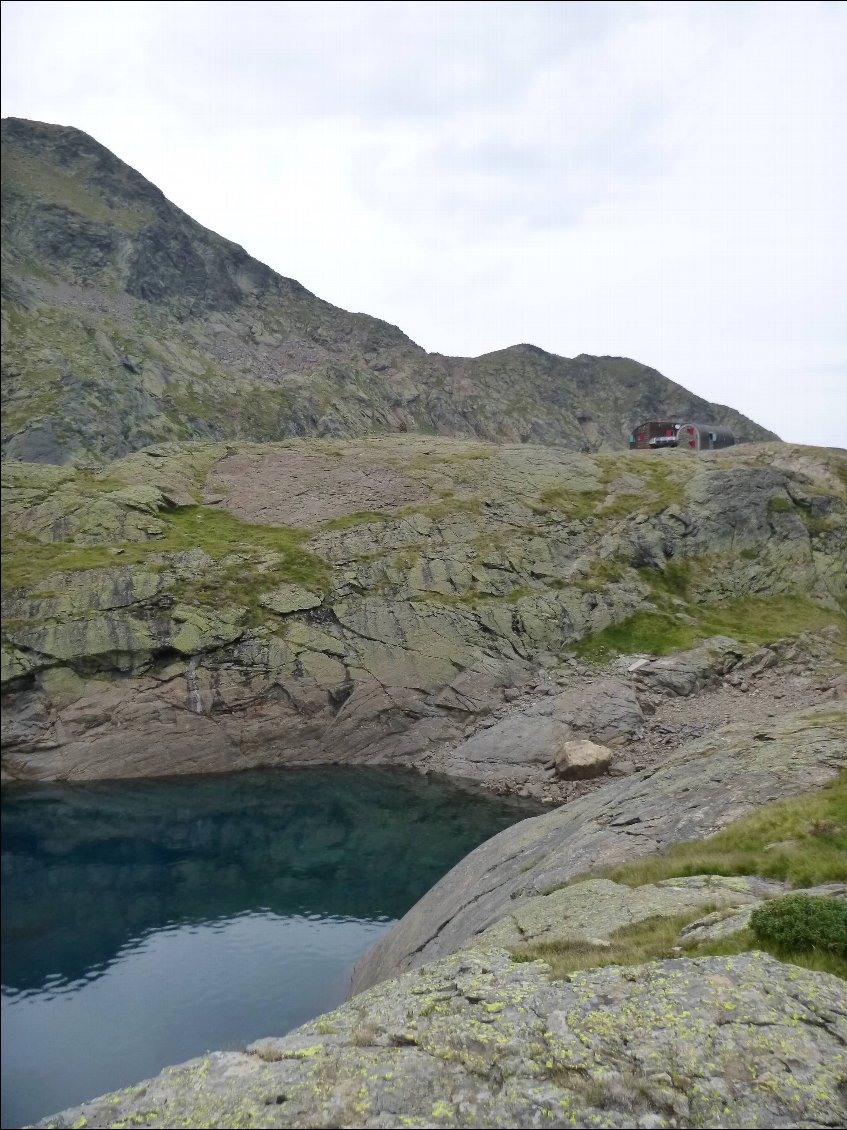 Refuge de l'étang Fourcat. Faut encore remonter??!