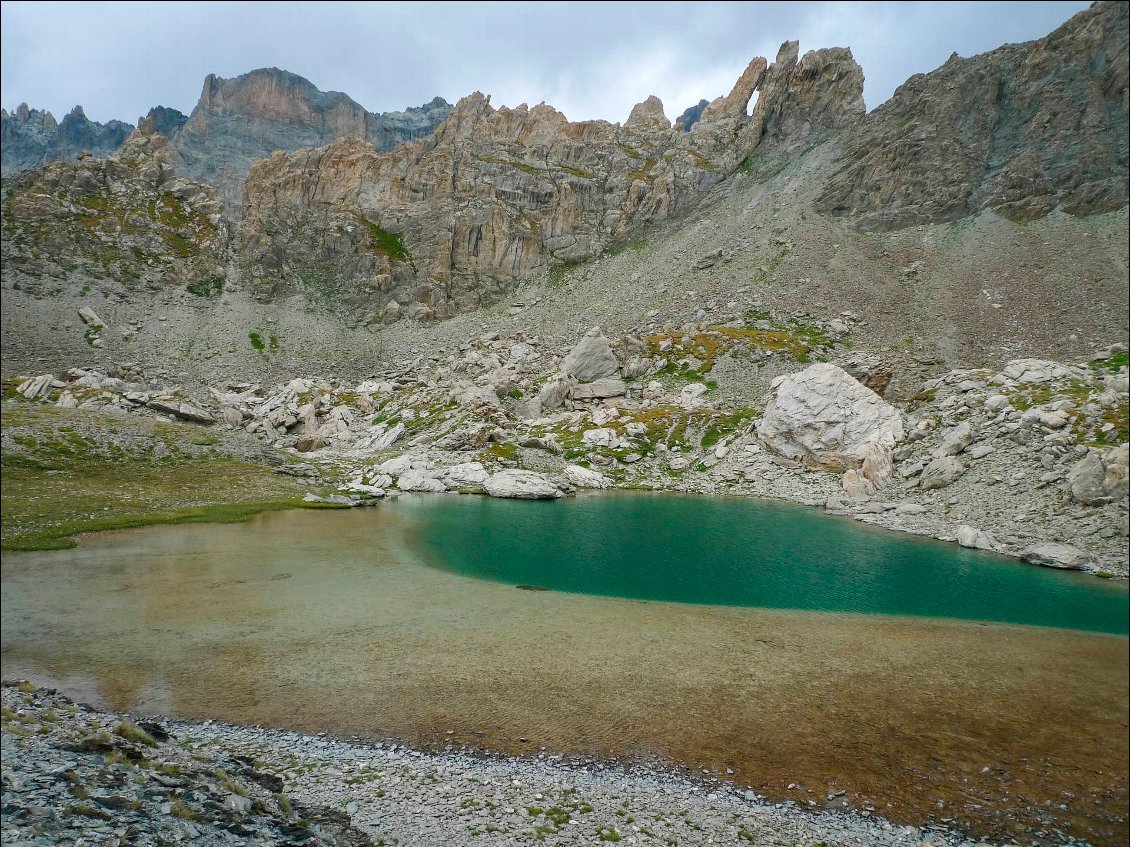 Même sans soleil, les lacs sont sublimes !