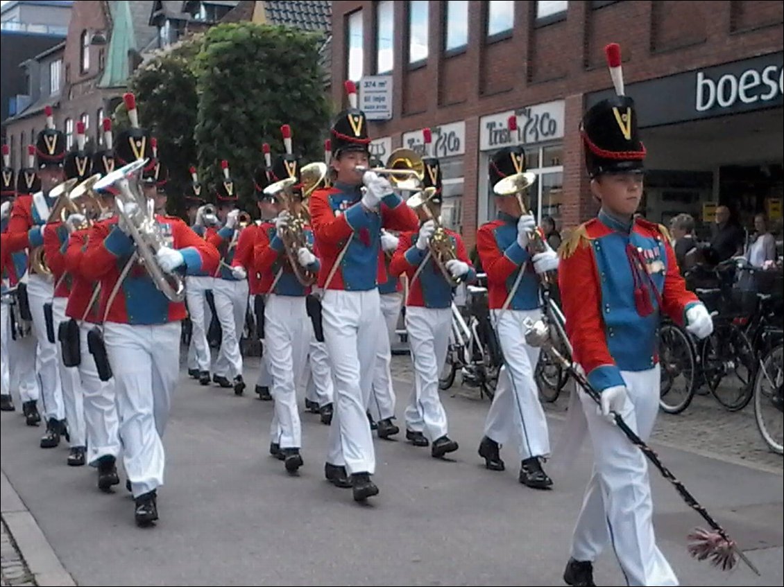 La rentrée se fera en fanfare. Les danois sont en avance.