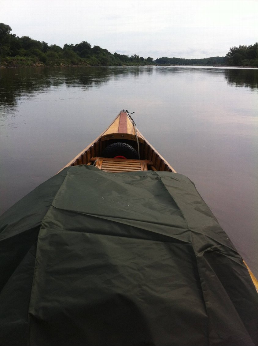 Catachrèse d'un TARP, même si je n'ai pas de cadènes de bastaques sur le canoë...
Oui, vous venez d'assister à un concours de vocabulaire, et je viens de remporter le premier prix!! Bon, si vous venez sur ce site, vous connaissez les TARP, mais le reste, hein, vous en dites quoi??? :-)))))