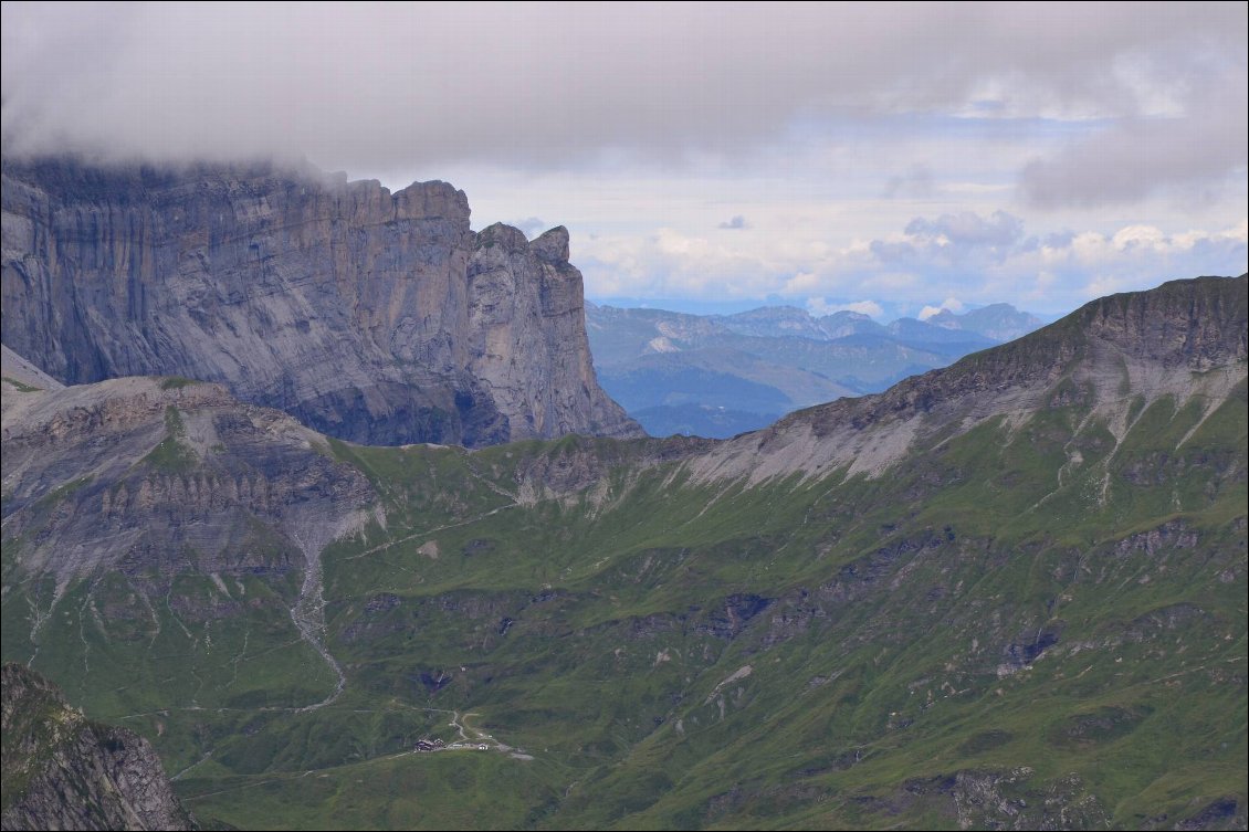 Le col d'Anterne vu depuis la grimpette vers le col du Brévent