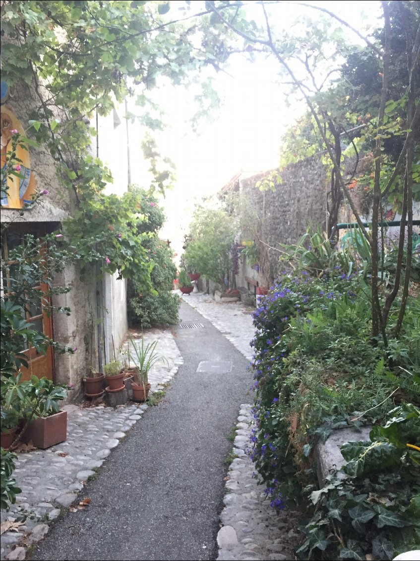 Une petite rue sympa à die