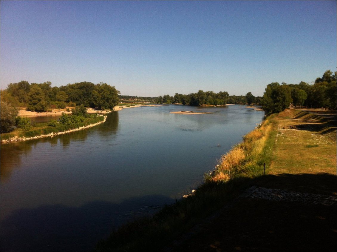 La Loire vue des écluses de Mantelot