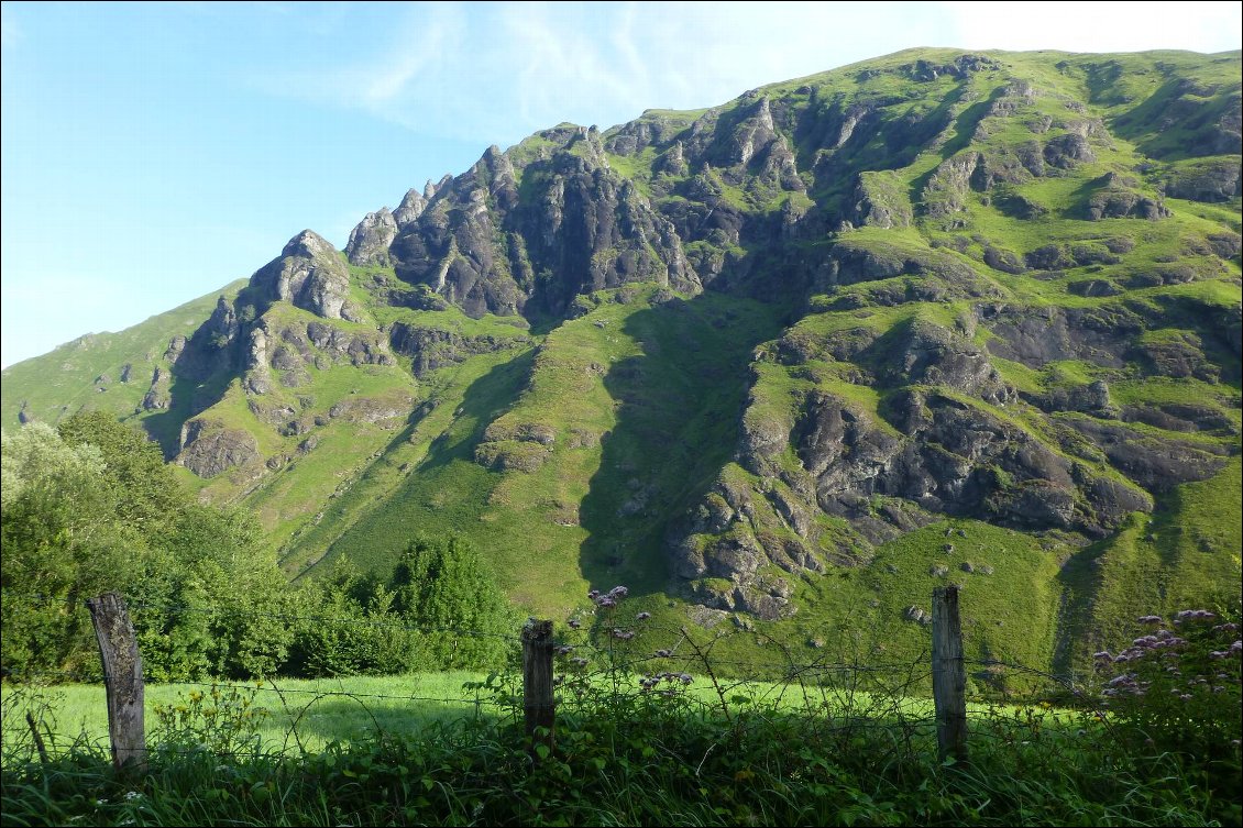 La verdure du Pays Basque juste avant Larrau