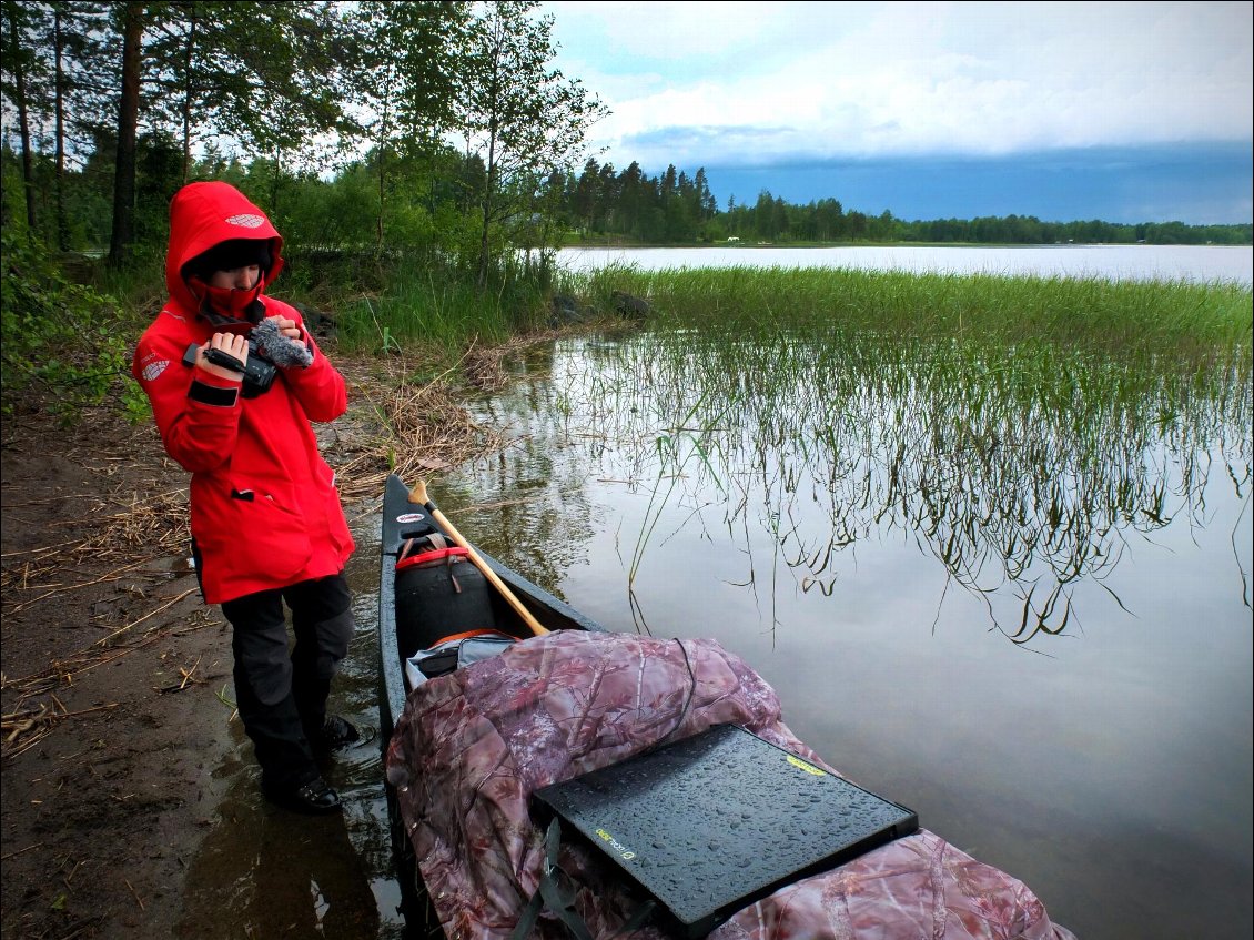 Nous faisons la pause midi devant Varkaus dont et nous n'apercevons que les grandes cheminées des usines à bois géantes.