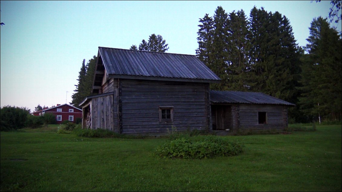 Le smoke sauna... 1816. Nous y avons rencontré des clients de l’hôtel, la discussion s'est enclenché et ce fut encore une expérience inoubliable que d’êtres ainsi naturellement intégrés au groupe présent.