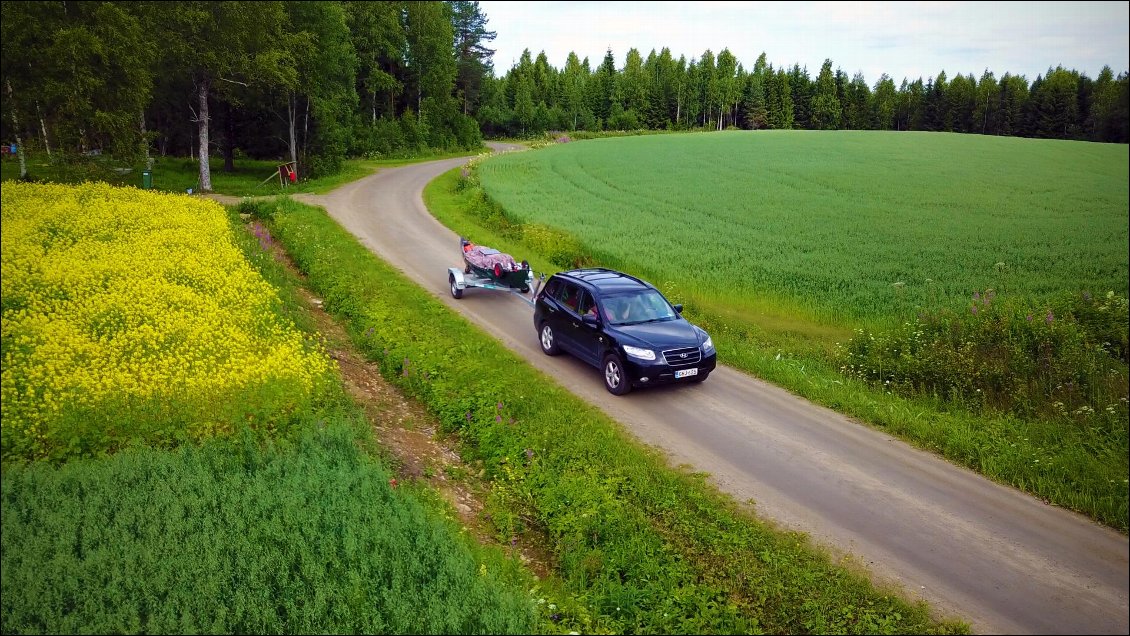 Ils vont nous amener à la cabane distante de 150 km, mais SupervagabondS n'a pas dit son dernier mot.....