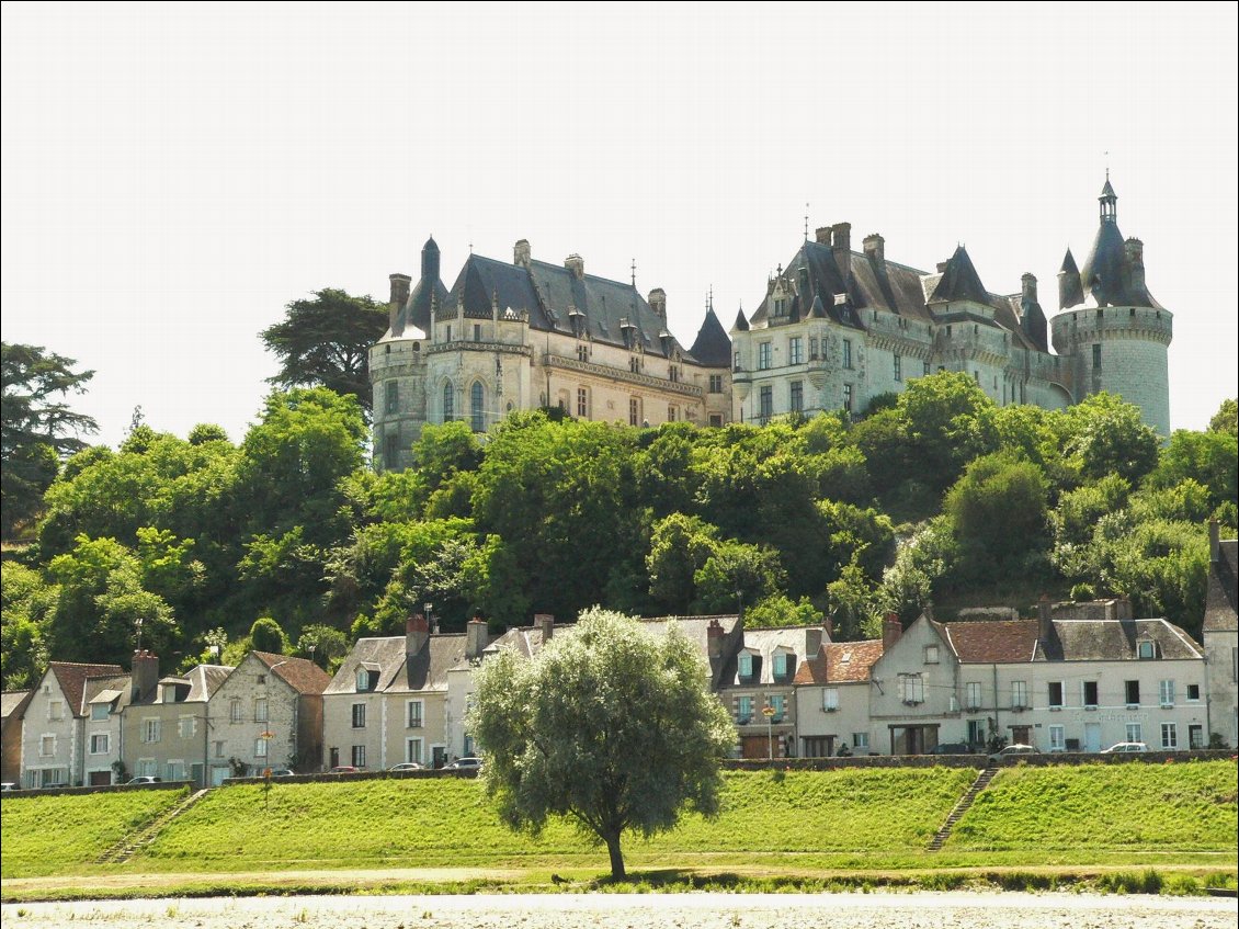 Chaumont sur Loire, depuis le fleuve