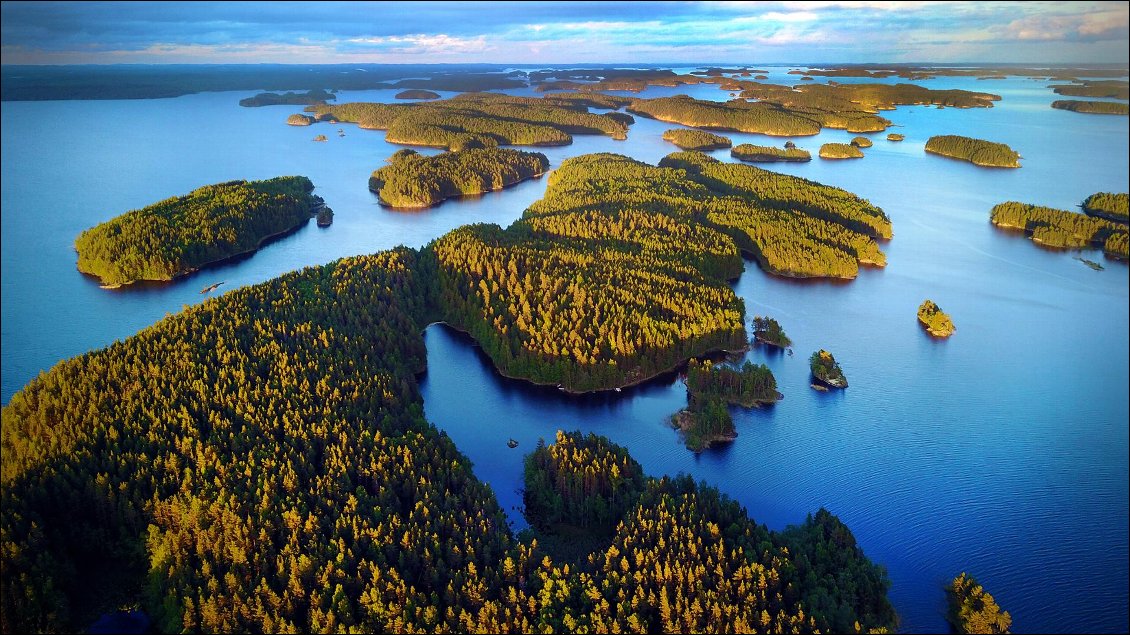 Un paradis pour tous ceux qui aiment pagayer : Le parc national de Linnansaari