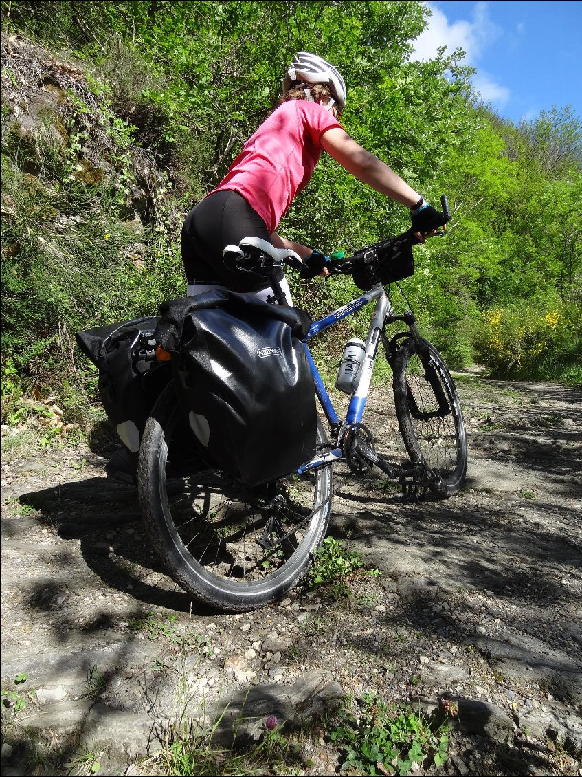 Un peu de VTT après Florac pour éviter une nationale.