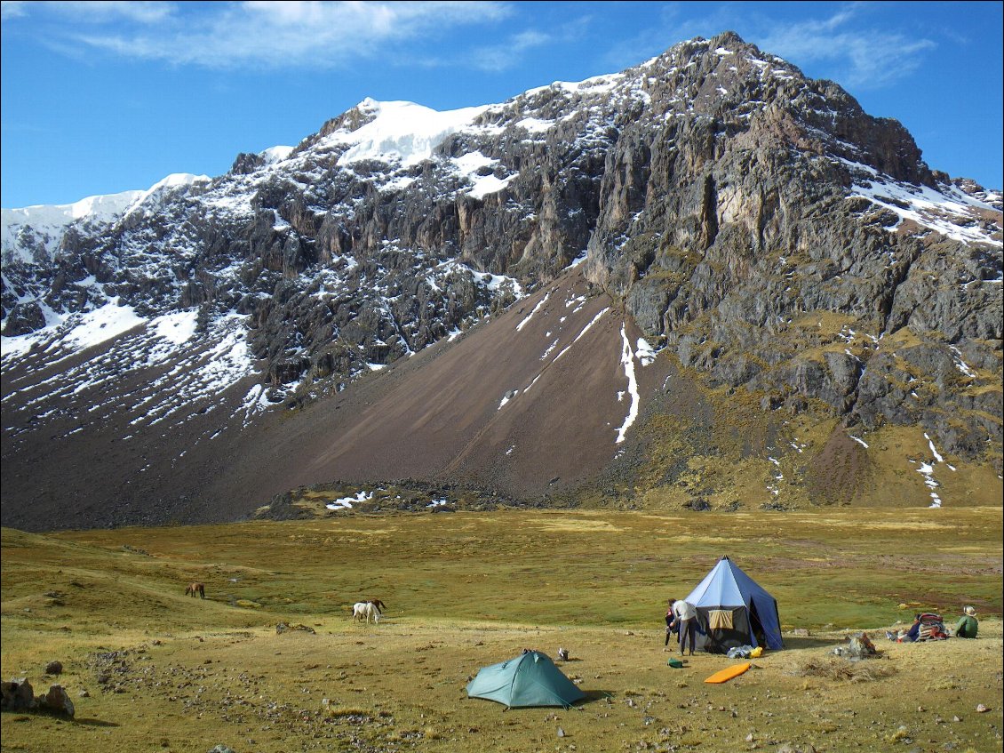 Campement sous le Col du Condor