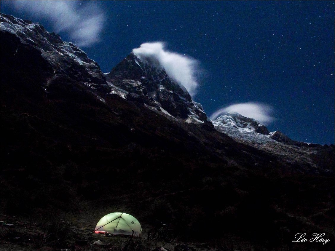 12# Léo HERY.
Bivouac sur la boucle du Huascaran au Pérou à vélo lors d'un voyage de 6 mois en Amérique du Sud en 2017.
Voir le site.