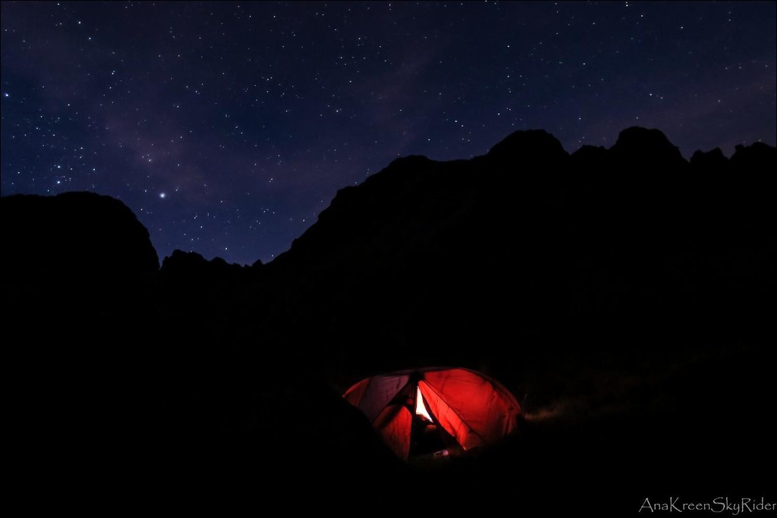 17# Carine VIAL.
Pyrénées (Ariège) - Août 2017. Bivouac à environ 2200m d’altitude, proche du refuge du Rulhe, avant l’ascension du pic de Fourcade par une voie d’escalade. Ciel étoilé de toute beauté.