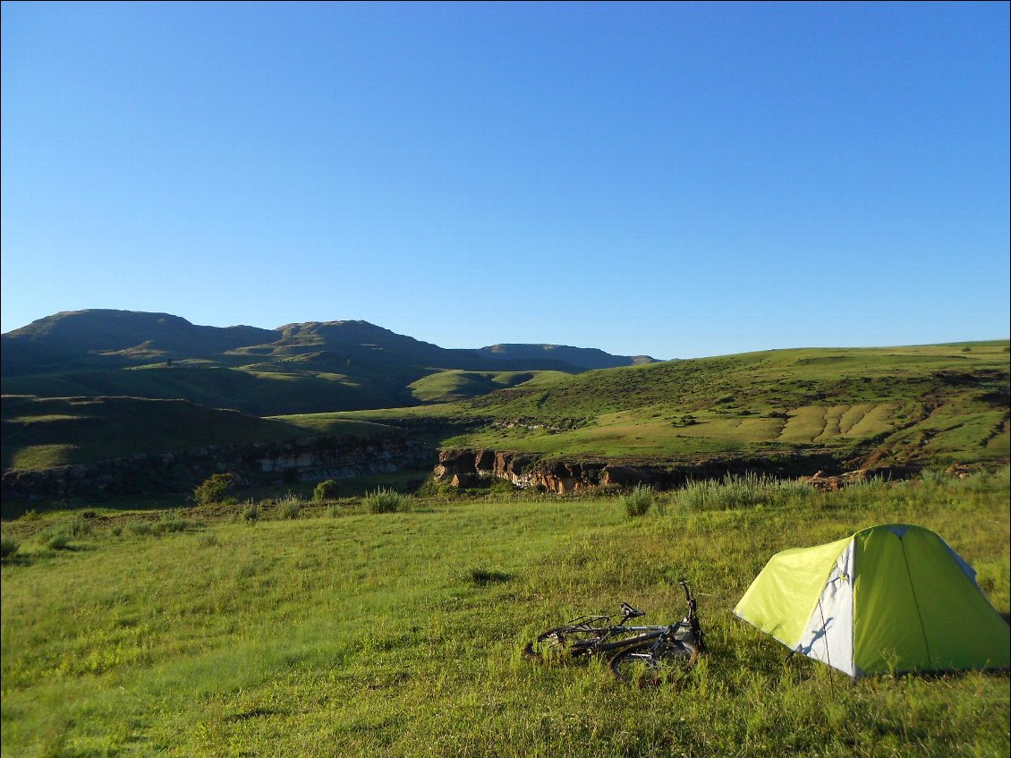 26# Patrick LE GORJU.
Février 2014 - Sud du Lesotho (Afrique Australe) lors d'un voyage itinérant à VTT en solo.