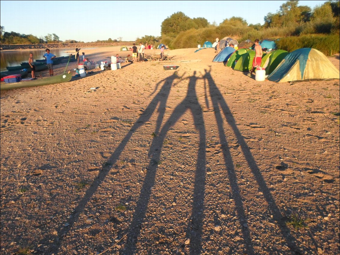 #3 Kéfaré Collectif
Camp Canoë 2016 sur La Loire une vingtaine de jeunes & 5 accompagnants.