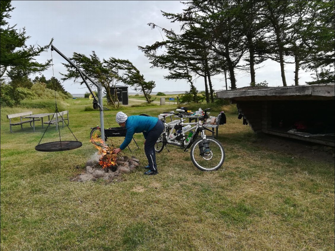 Grand Voyageur – remorque vélo bois – Cycles Tempête