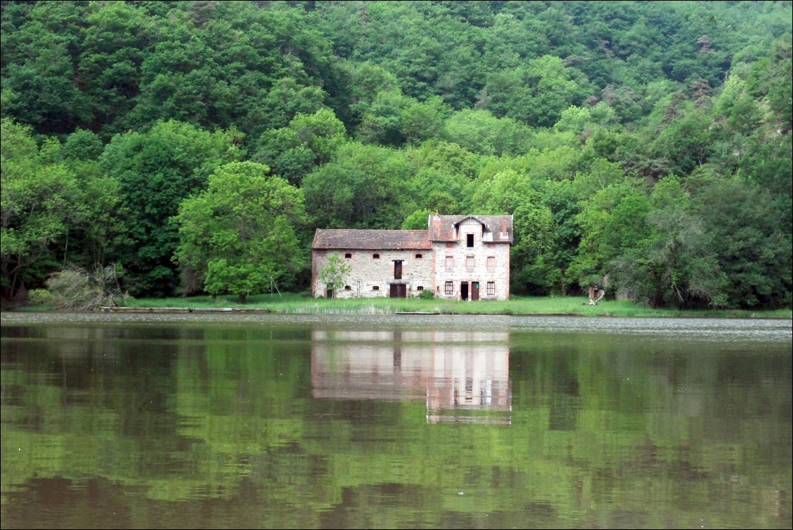 Milamand. Rive gauche. Face à Saint-Paul-en-Cornillon (Rive droite)