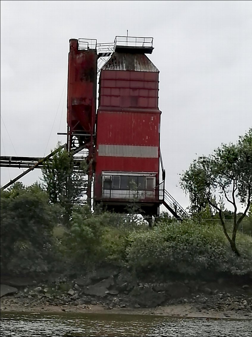 Trentemoult. Silo en rive gauche