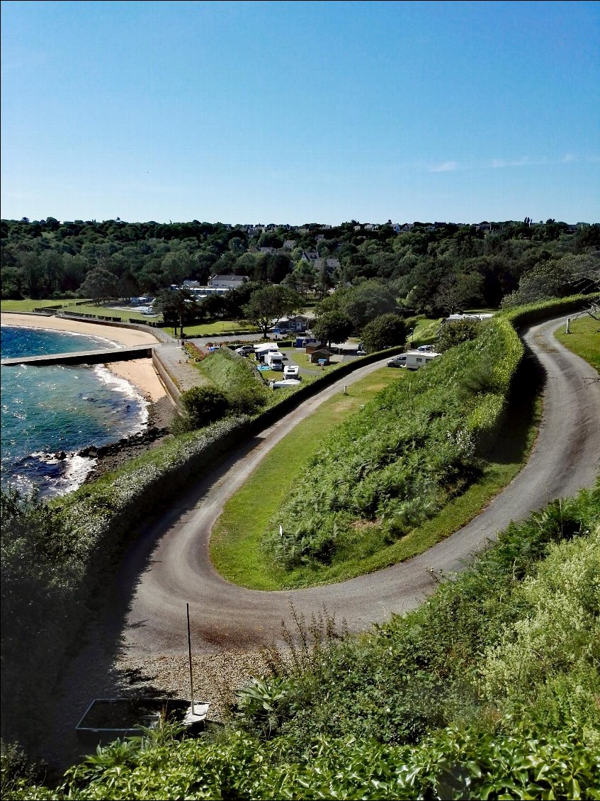 Lanvéoc. Camping de la Cale