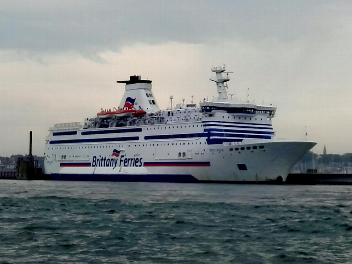 Brittany Ferries. "Le Bretagne"