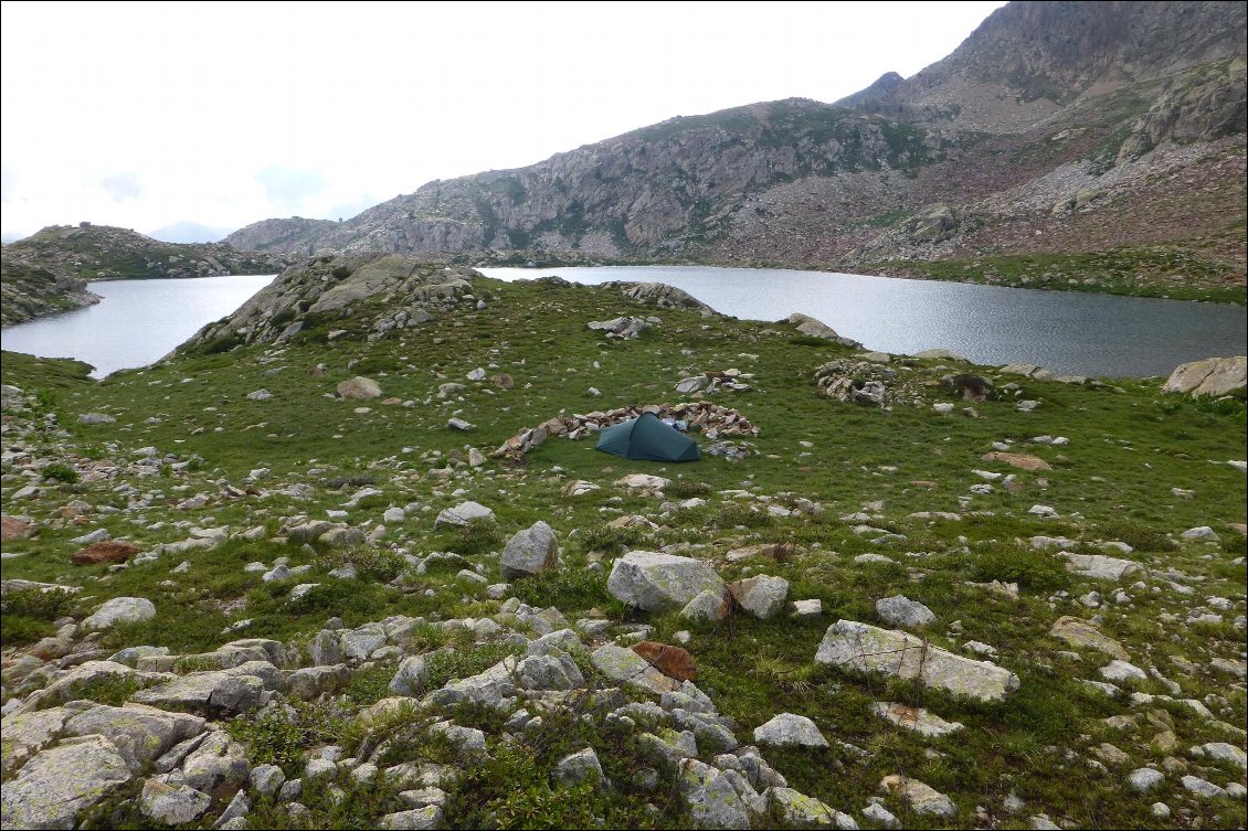 Et pour finir cette belle journée : re-baignade et bivouac au lacs de Terre Rouge