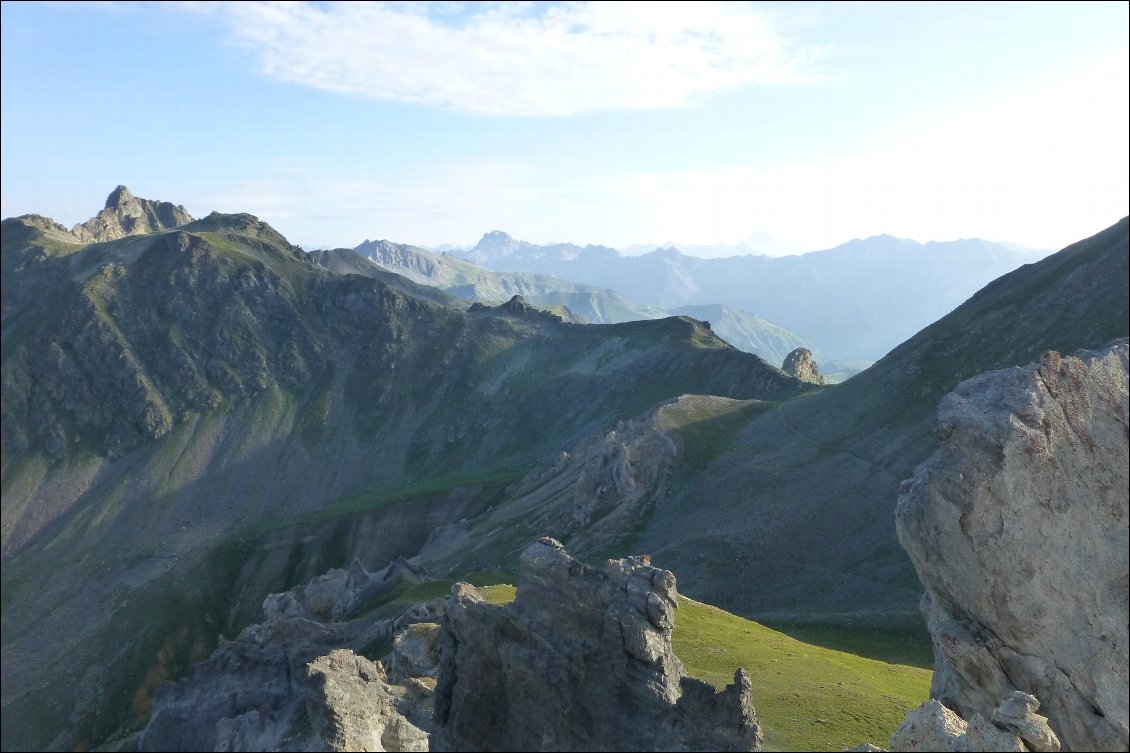 Le col de Fer et la crête pour accéder au pas de Morgon