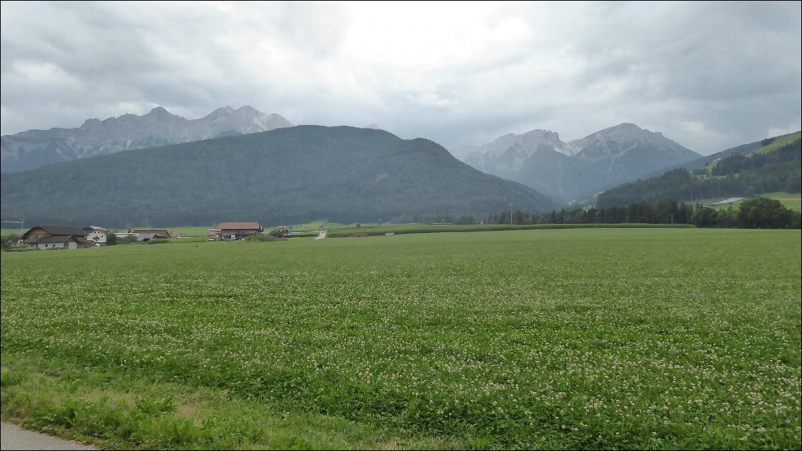 Entre Brunico et Toblach, on commence à voir les Dolomites