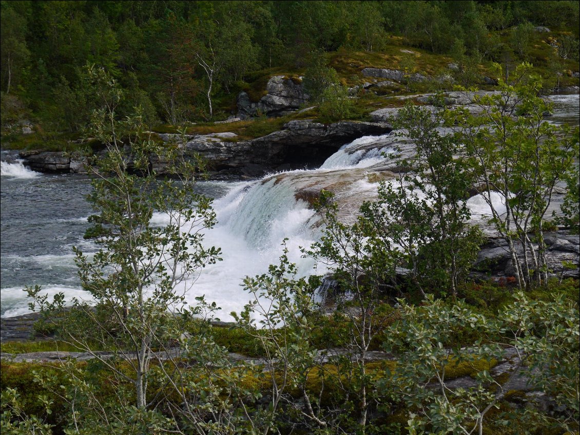 Cascade Valnesvatnet