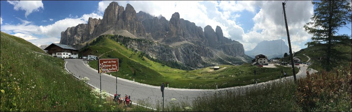 Le soleil est revenu lorsque je franchis le Paso Gardena, 2121 m.