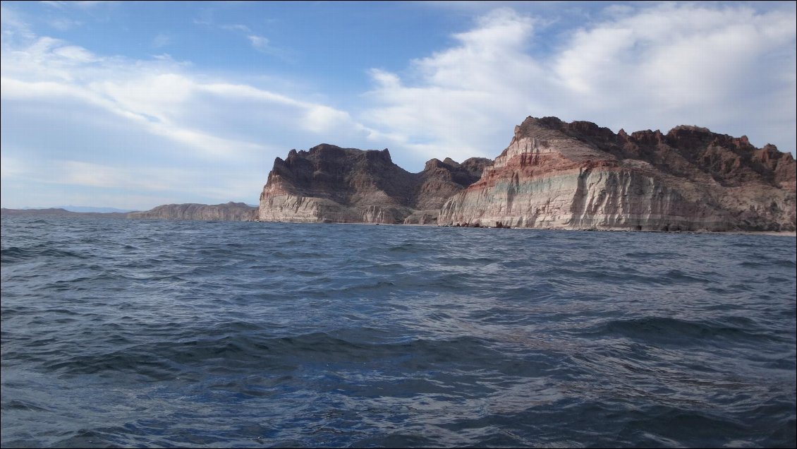 Incroyable cette diversité géologique des littoraux de la Mer de Cortès!