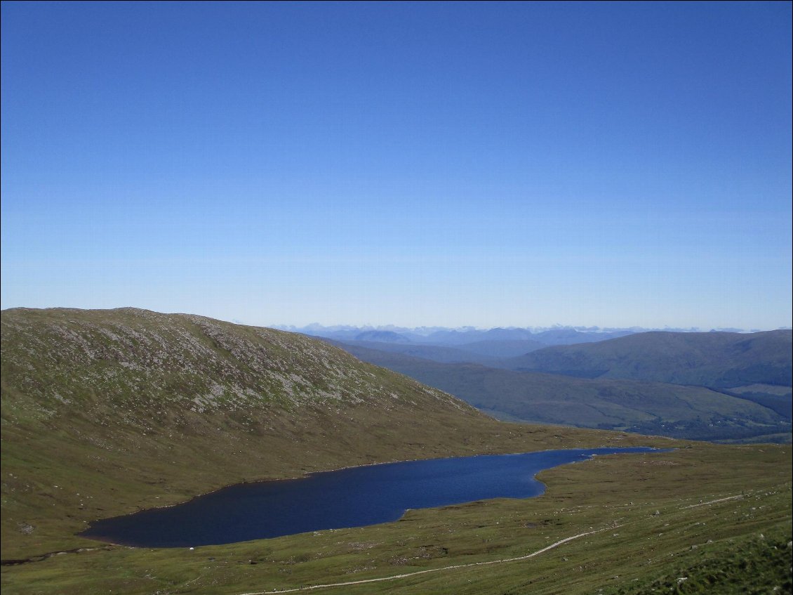 Le petit lac juste avant la moitié du chemin.