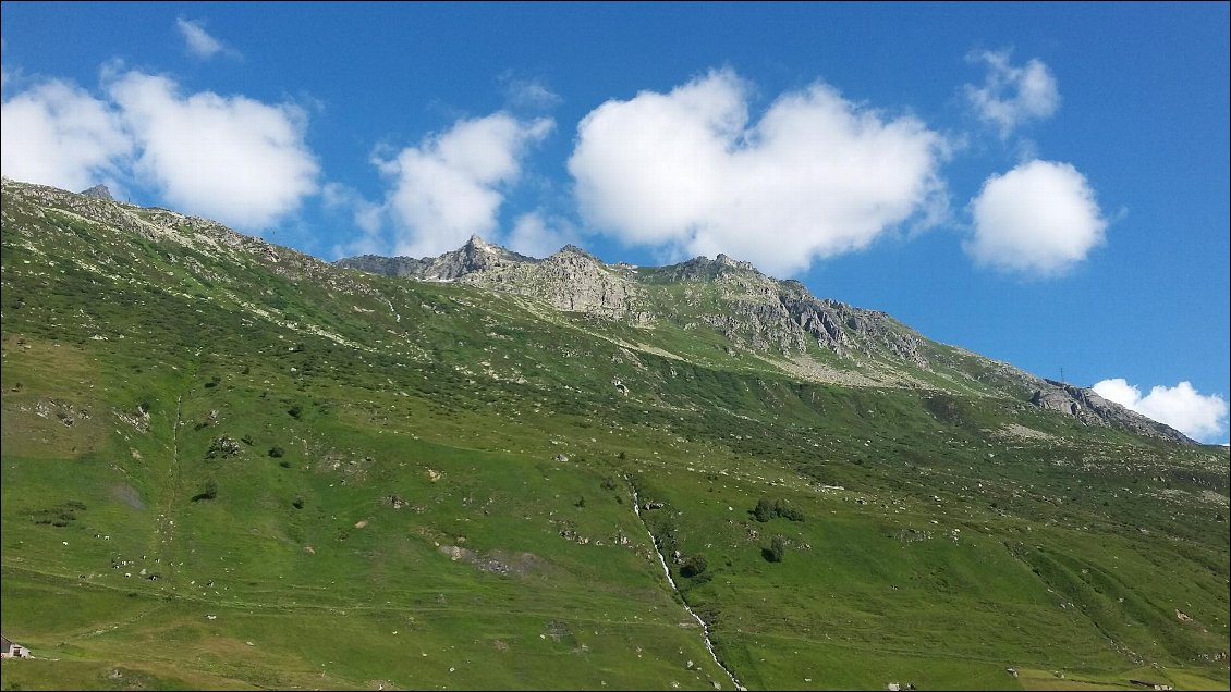 Ma vue au réveil en plus le soleil est au rdv ça change du vent d hier soir.