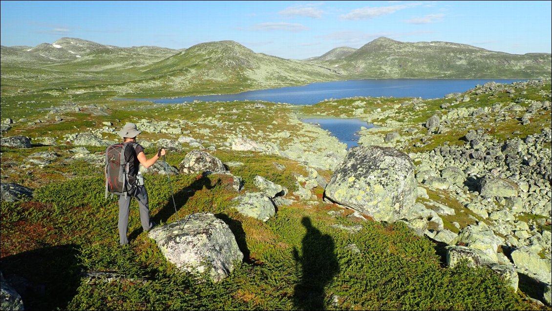 Et après quelques centaines de mètres de dénivelé apparaissent les lacs d'altitude