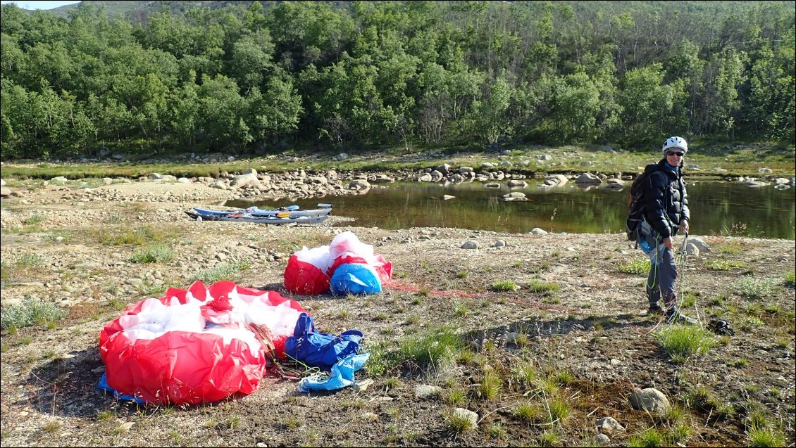 Et un posé de plus aux kayaks